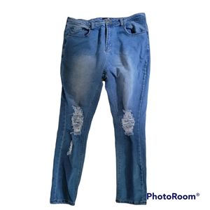 Boohoo jeans sz 16W Distressed, stretch, Plus